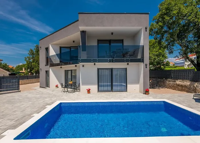 Apartments Villa \